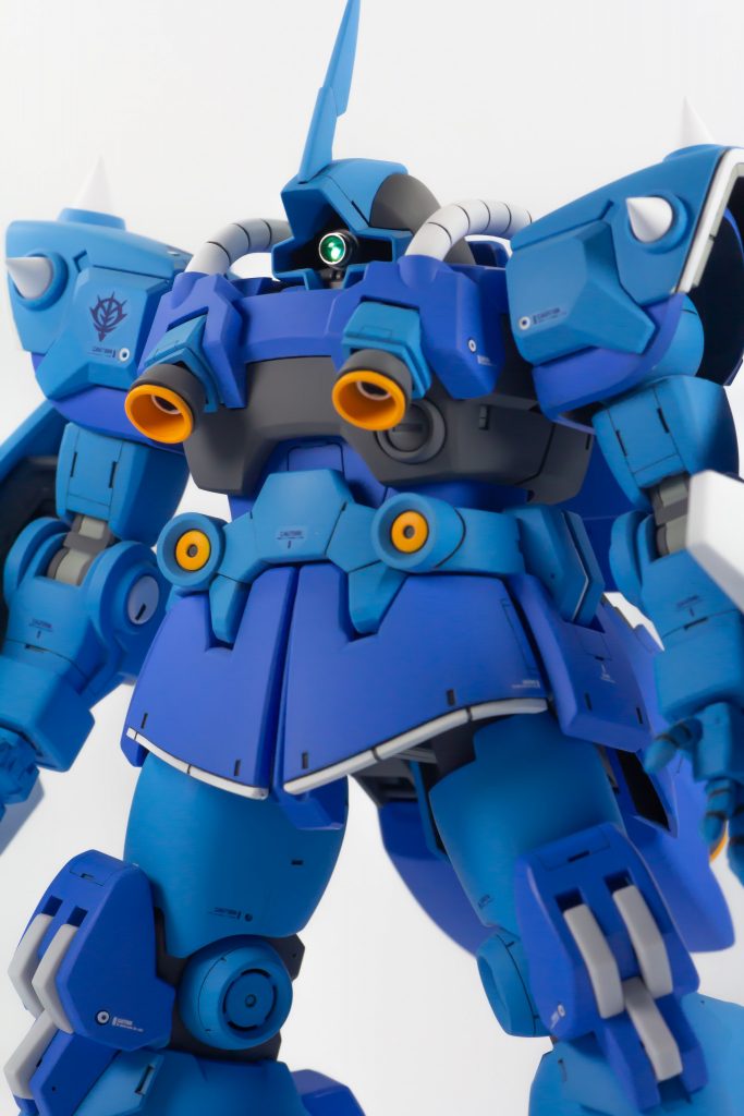 白い装甲部分がオシャレポイント。