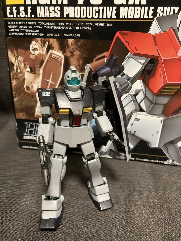 合わせ目加工については今回、パテにあまり頼らずにやってみましたが割と満足いく仕上がりでした。ただ古いキットゆえか段差が結構ある個所もありました。まぁ、いまでも金型保持してこうして再生産してくれるだけでもありがたいんですけども。