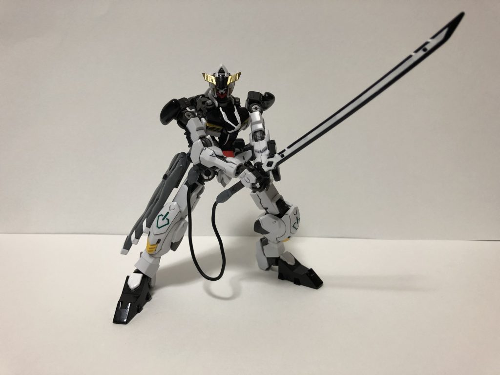 太刀はγナノラミネートソードと同じ仕組みの物が復元成功した設定です。