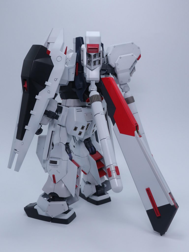 ユニバース・ブースターにはコトブキヤのプロペラントタンクを取り付け