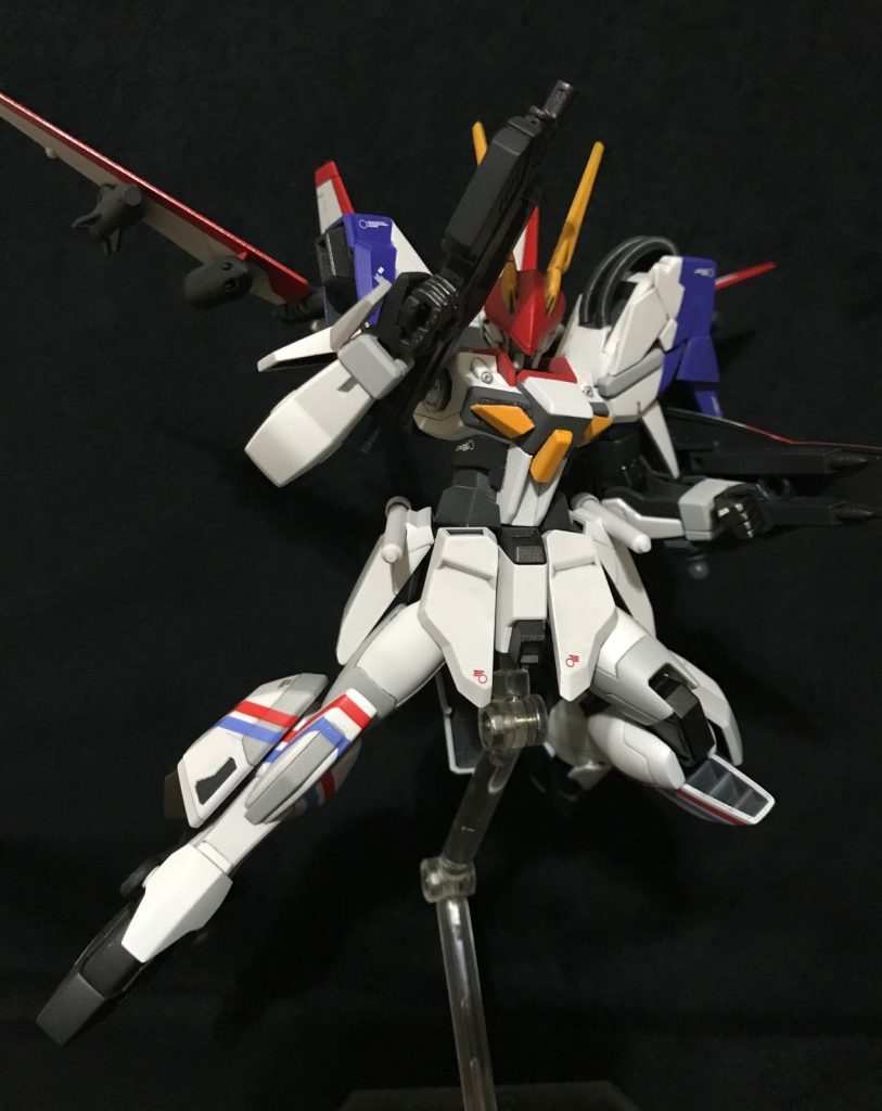 ウィンダムの可動域の広さに救われた一枚です。当たると痛そうです。