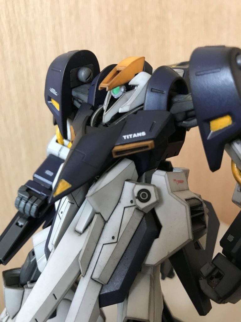 ビルダーズパーツで目力が付きました。お目々パッチリです。