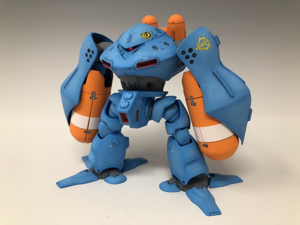 ミサイル保持状態を正面で。肩アーマー内側に追加したディテールは取り外し可能な様に作ってあるので、ミサイル保持状態にする時に外せば綺麗に保持状態が再現できるようになっています。