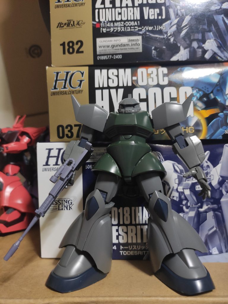 ベースにしたHGUCの量産型ゲルググです。プレバンのは高かったのでこちらを採用しました。首を若干延長した程度でほぼ無改造です。