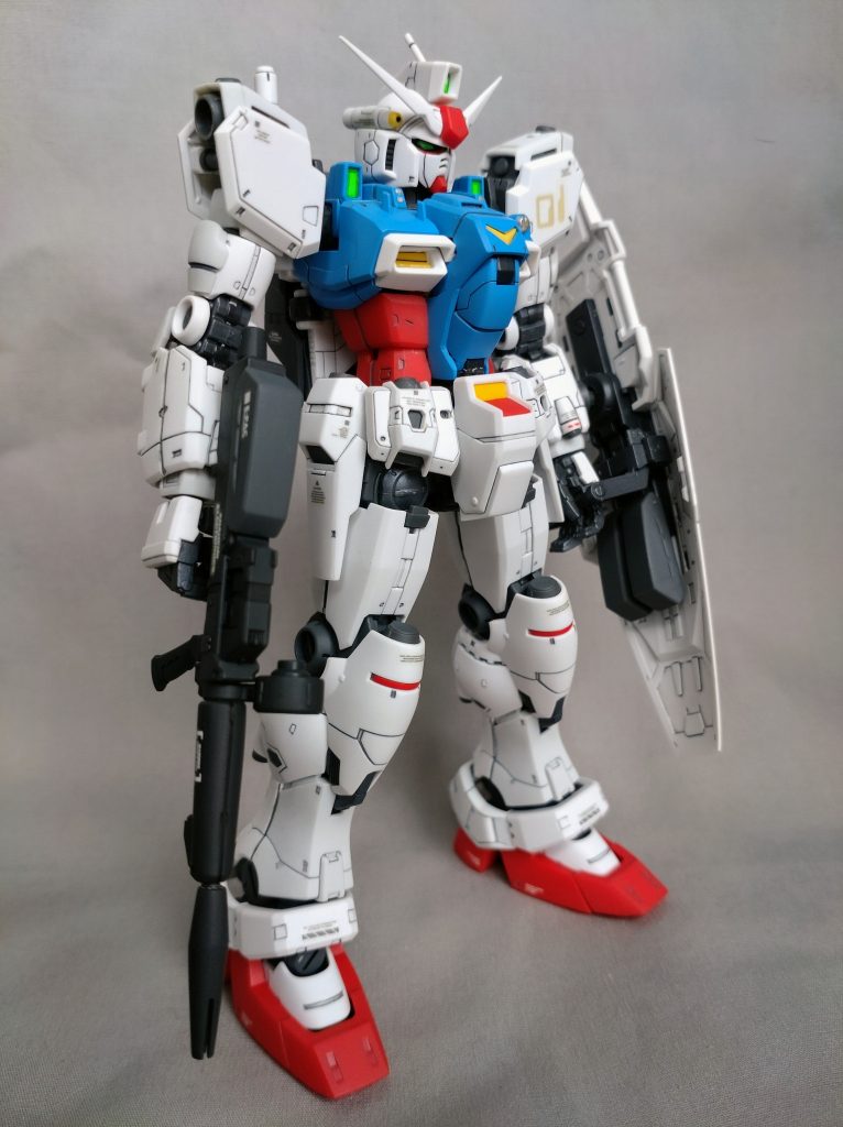 基本デカール貼ってつや消しコートしただけです