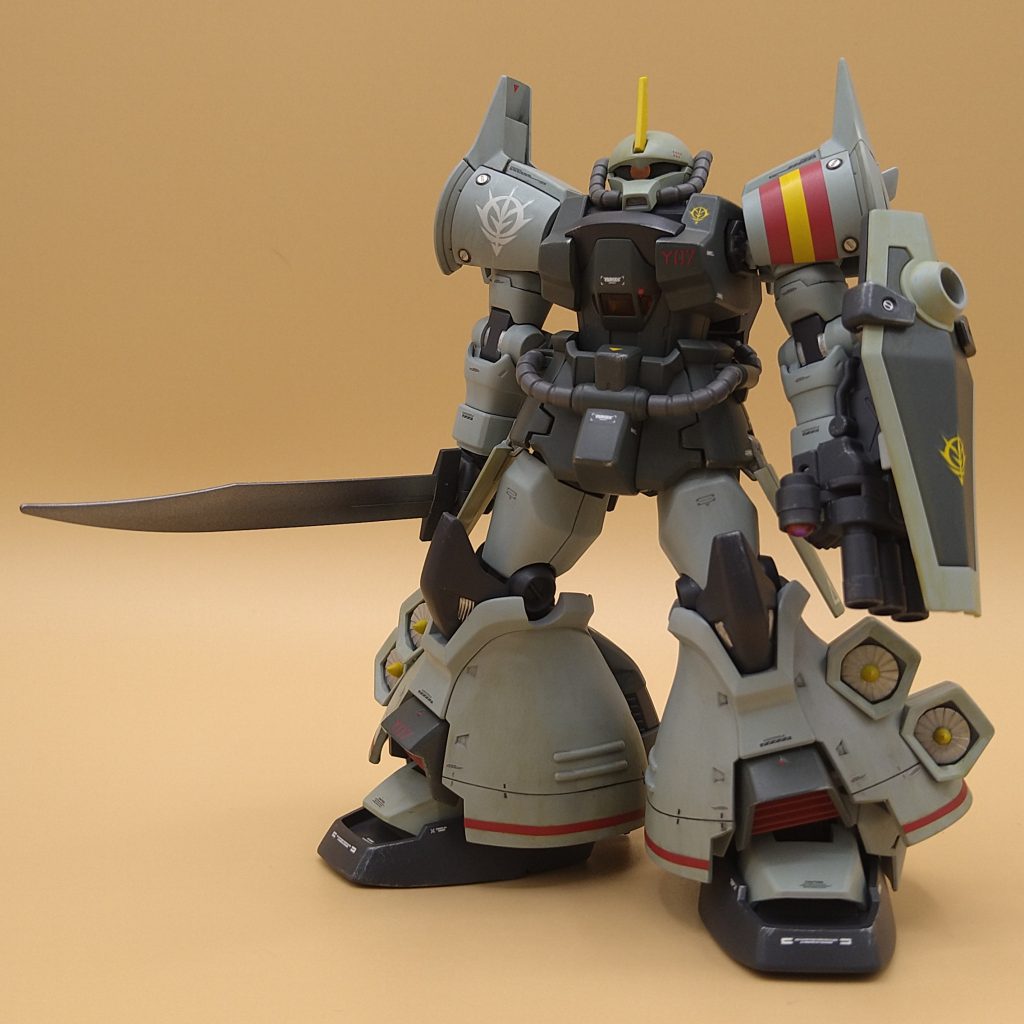 カラーリングはお得意の独空軍カラーからグレーグリーンとライトブルーを選択。