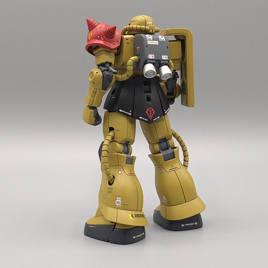 社外デカールを貼り付けました。もう少し貼ってもよかったかな？最近はいろんな素材が入手できて便利になりましたね。