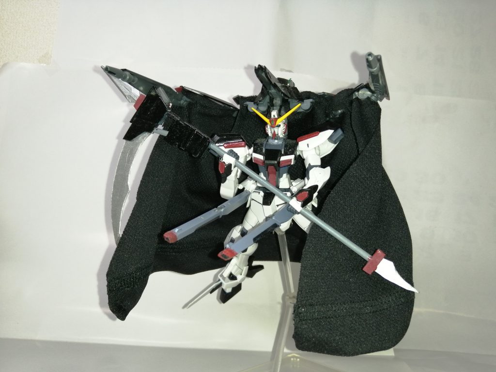 強襲突撃形態マントにはミラージュコロイド機能が備わっている設定