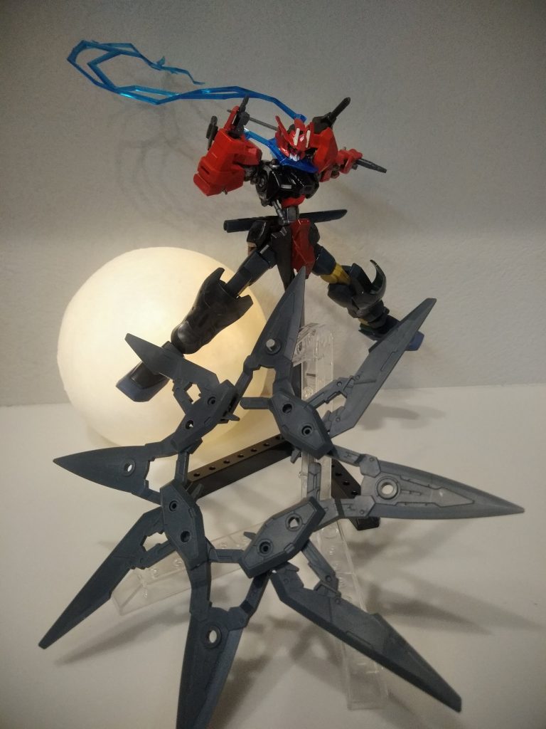 8連手裏剣・炎陽輪陽（ひ）のようにも見える大型手裏剣！