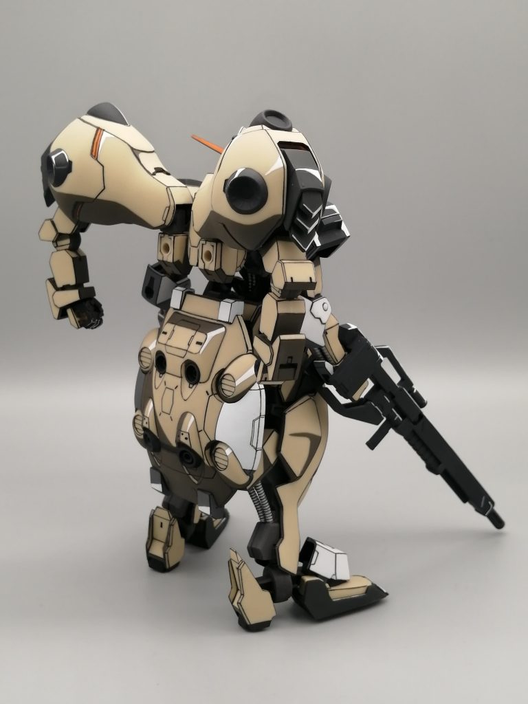 アニメ塗りって曲面への影入れが難しいですね。これもなんとなく違和感が残ってしまいました。他の方の作品をたくさん見て、影の入れ方のイメージの引き出しを増やしていきたいですね。