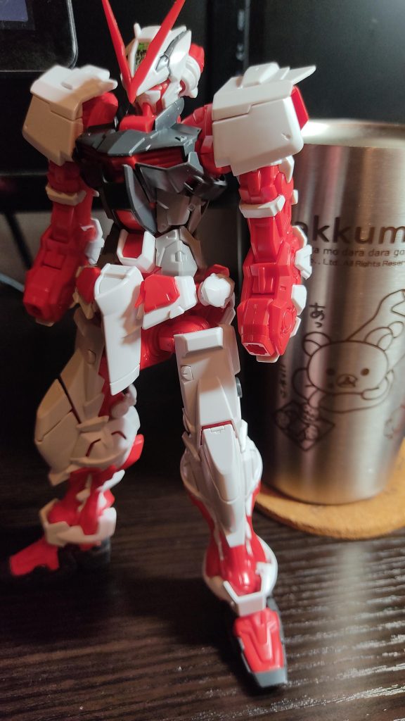 制作過程です。まだ赤かった頃のワタシ。当初は塗装するつもりもなく、ササッと組み上げるつもりでした。