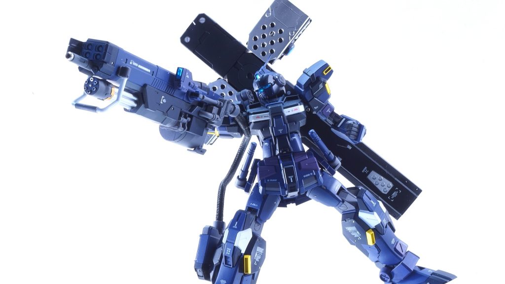 特殊複合武装シェキナーという大変イカれた武装を持ってるので、武装面は非常に楽しかったですね。