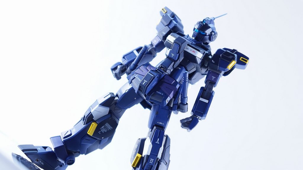 個人的に最大の失敗はカラーリング。ティターンズカラーを目指したら、なぜかヒ○ッケバインの亜種みたいになっちった事…