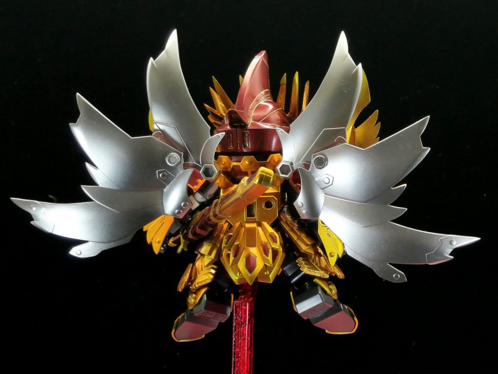 曹丕、徐晃のついてくるパワーアップパーツも組み込んでいます。鎧の墨入れにゴールドを使用したりとにかくカッコよく派手になるようにしました。