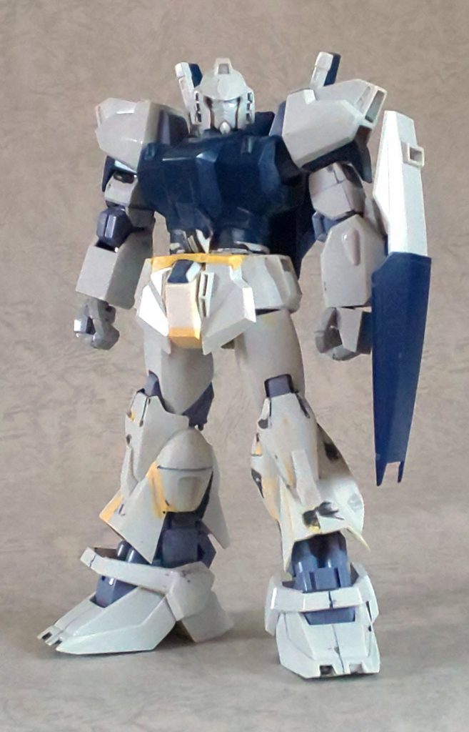 頭部、胴体、フンドシをボリュームアップ。上腕、足首をボリュームダウンし、脛バーニアの位置を設定に合わせています。