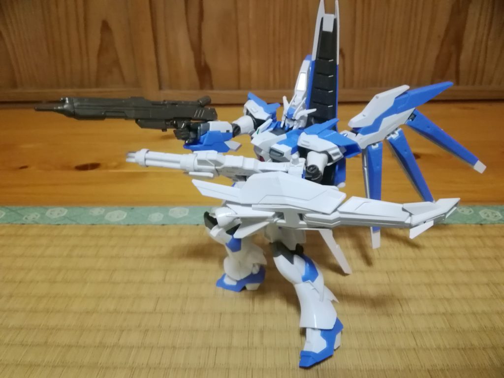 ハイニューガンダムヴレイブアメイジングレヴA装備–2枚目/制作者：アッキー