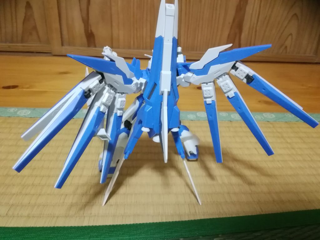 ハイニューガンダムヴレイブアメイジングレヴA装備–4枚目/制作者：アッキー