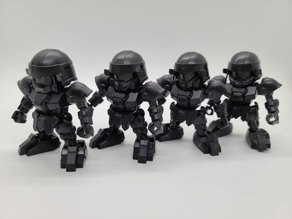 パチ組状態。真っ黒でした…