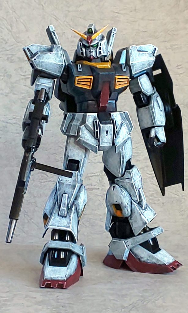 ポーズは、元々そんなに動く方では無いのですが、肩の位置や腕の保持力の為にほぼ固定です。