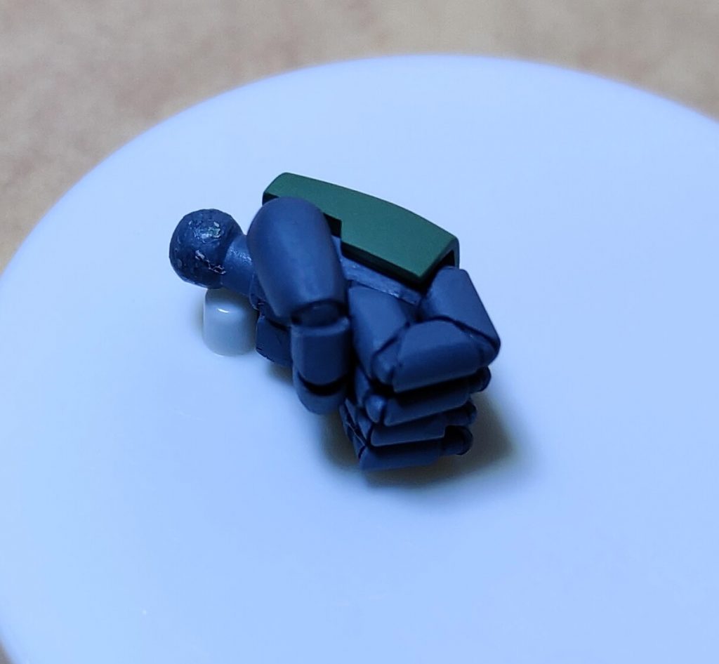 ハンドメイドの握り拳です