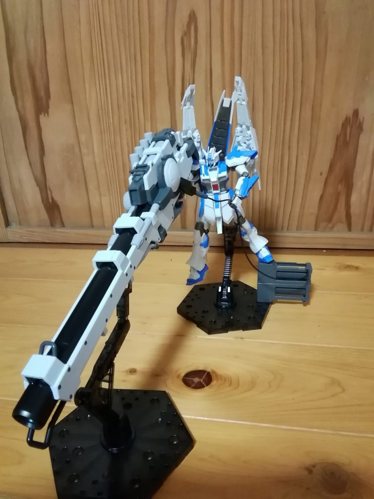 ハイパーメガバズーカランチャー装備–3枚目/制作者：アッキー