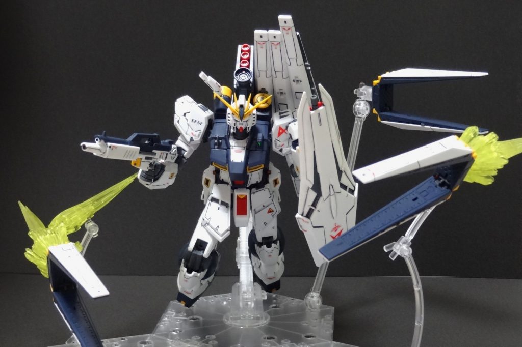 νガンダム–4枚目/制作者：メカの種