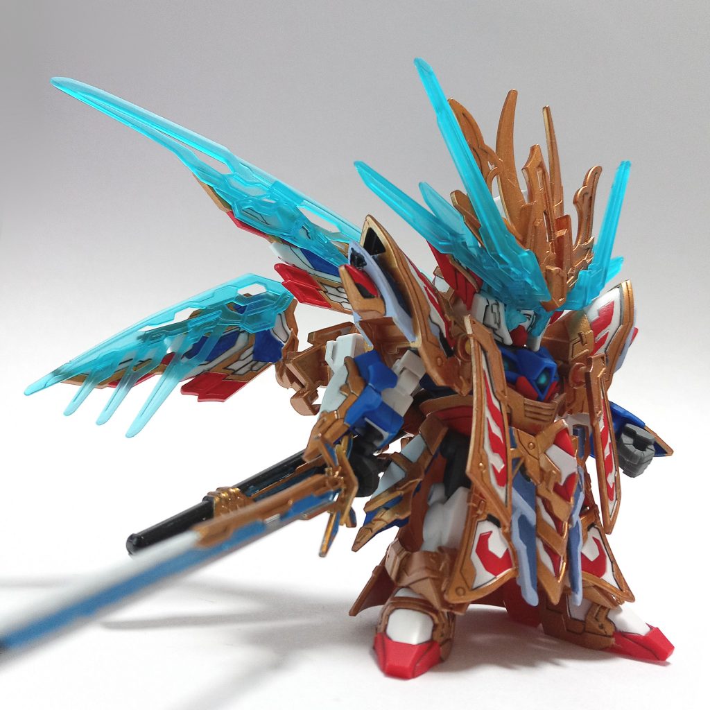 仮面クリアパーツはつや消しでふわっと感を出しました。めちゃくちゃ良い…曹操は蒼翔記から追いかけてきたので、最終形態で感慨もひとしおです…！SDガンダムワールド ヒーローズの本編は終わってしまいましたが次回もこの戦いに乗り遅れるなよ…！