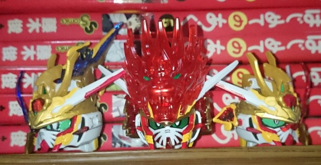 先週発売の悟空DXセットなんスけど、悟空本体を今回の一番くじの悟空のものとクリアパーツを入れ換えたいと思ってるので、もうしばらく後になりそうというかまだ組んでる最中っスね本体。猪八戒と沙悟浄のシルエットはとっくに出来てたり