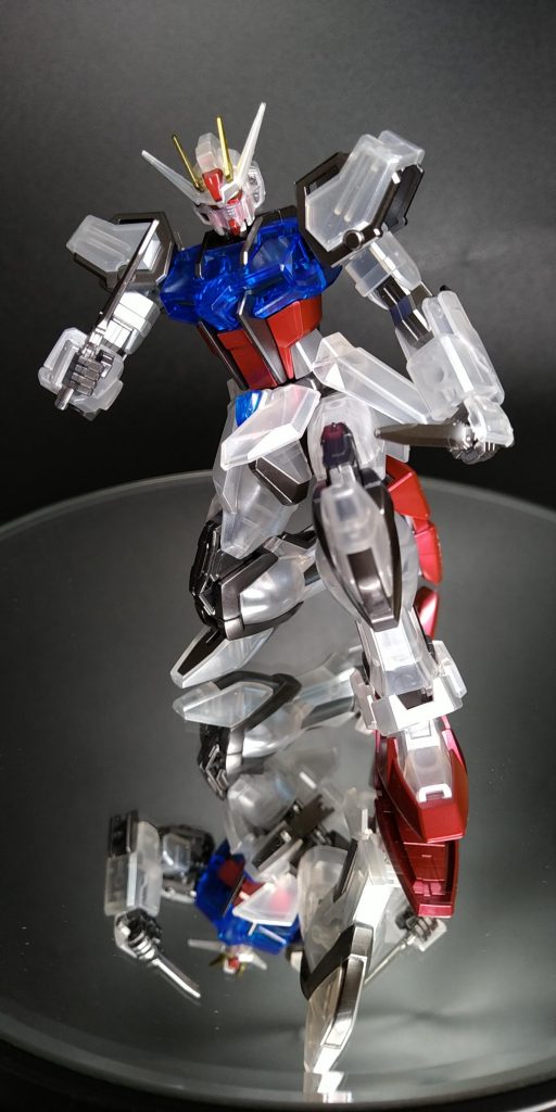 今回も初代同様に低価格帯キットとは思えない可動域　フレームはガイアのバーチャロンカラーフレームメタリック１（お気に入り）アンテナ・カメラはブレードシルバー下地のクリアイエローです