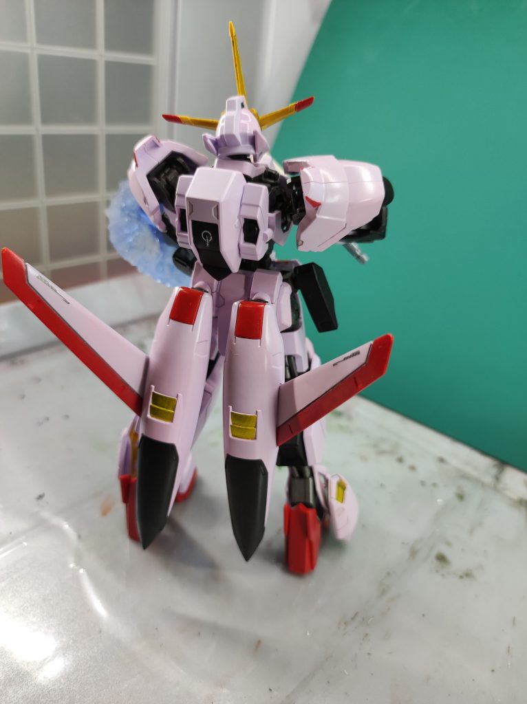 調色も慣れてないので、部分によって色が少し違うのですよね。逆に、端白星組んでから、この色でしか見てないので、これがデフォルトカラーに思えてきた。