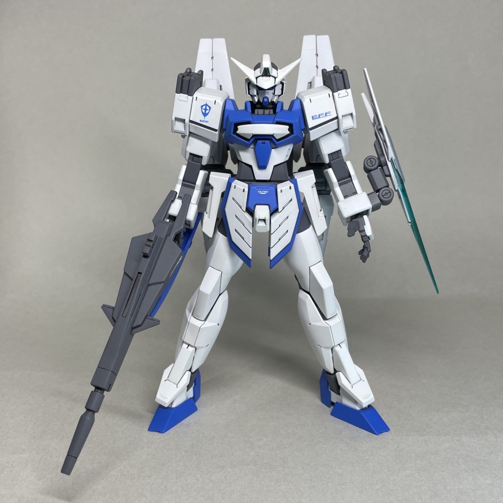 正面 ライフル上部の装甲は、軽量化のため(本当は、他に使って黒く塗ってしまったため)付けていないという設定。