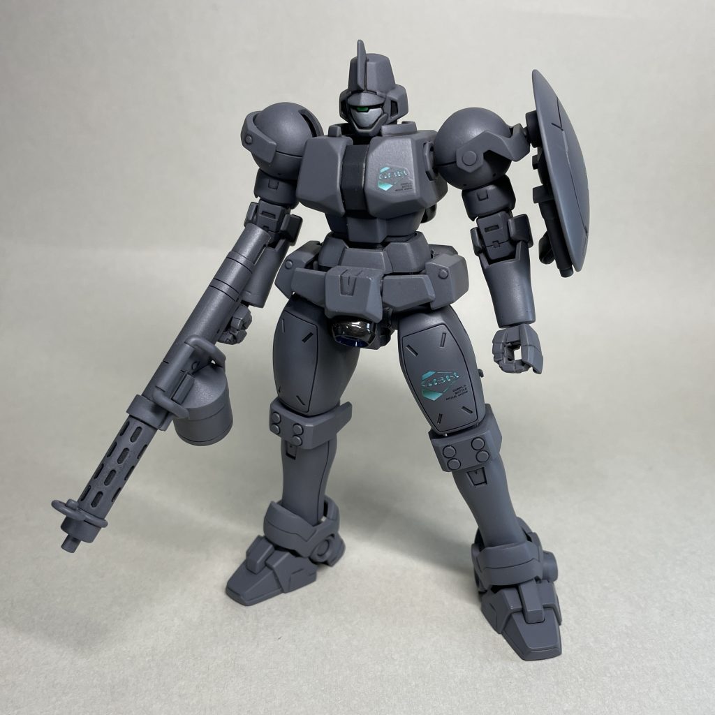 まえ 以前作ったグレーのMS2体のパーツを組み替え、シールドを追加製作し、ガンダムデカール124ビルドダイバーズ汎用のGBNデカールを貼りました。