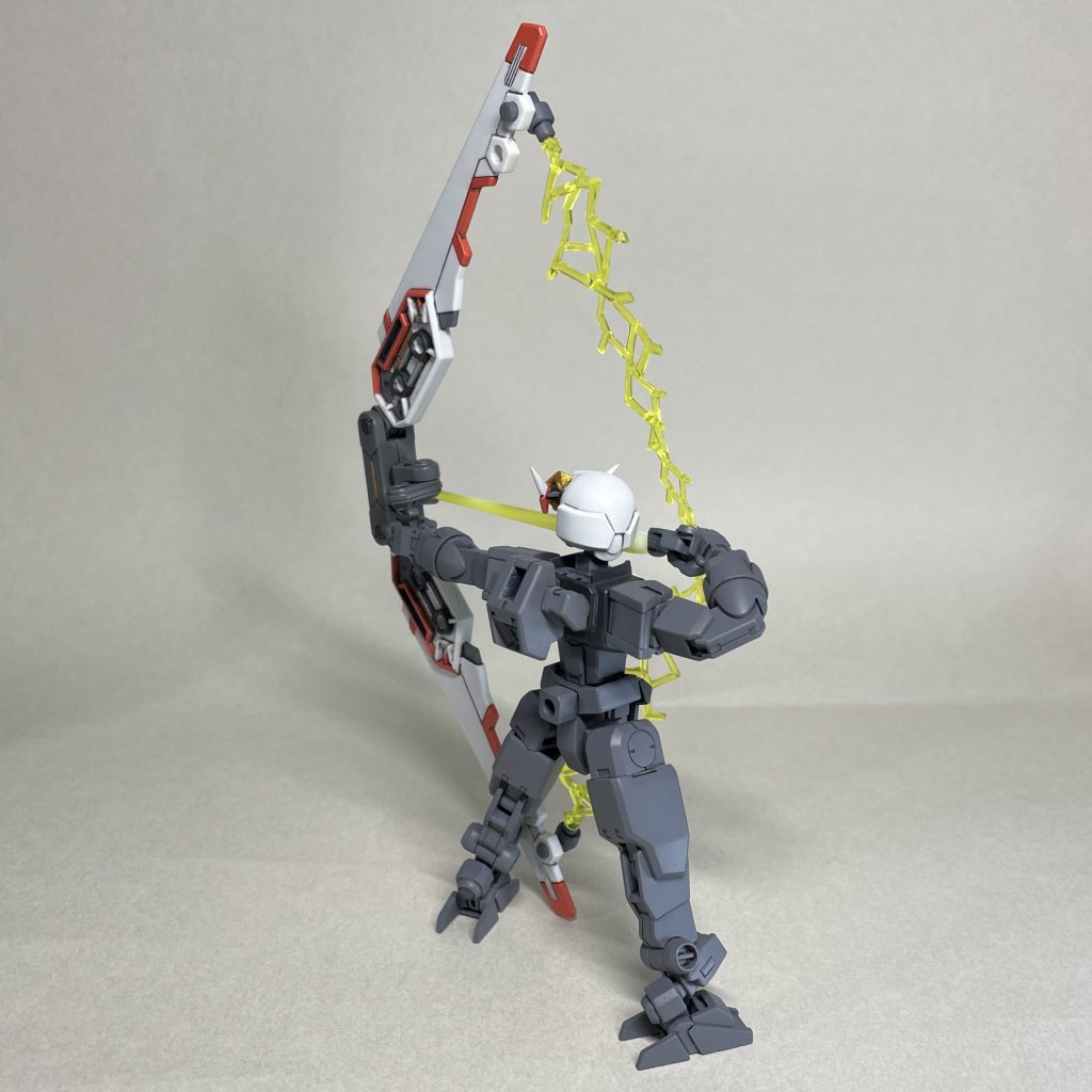 弓装備(うしろ) 今回はGNアーチャーの胴体を用いたので、弓つながりで持たせてみました。