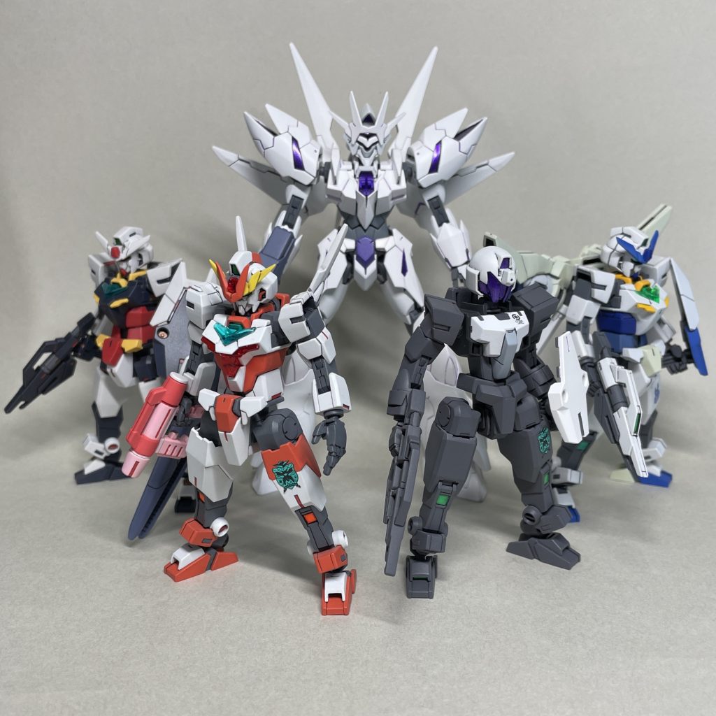 いままでに完成したコアガンダム アルスアースリィアーマーは、外すのが面倒なので付けたままです。全塗装したアーマーは、これのみ。コアガンダム本体と武装ばかり作っています。