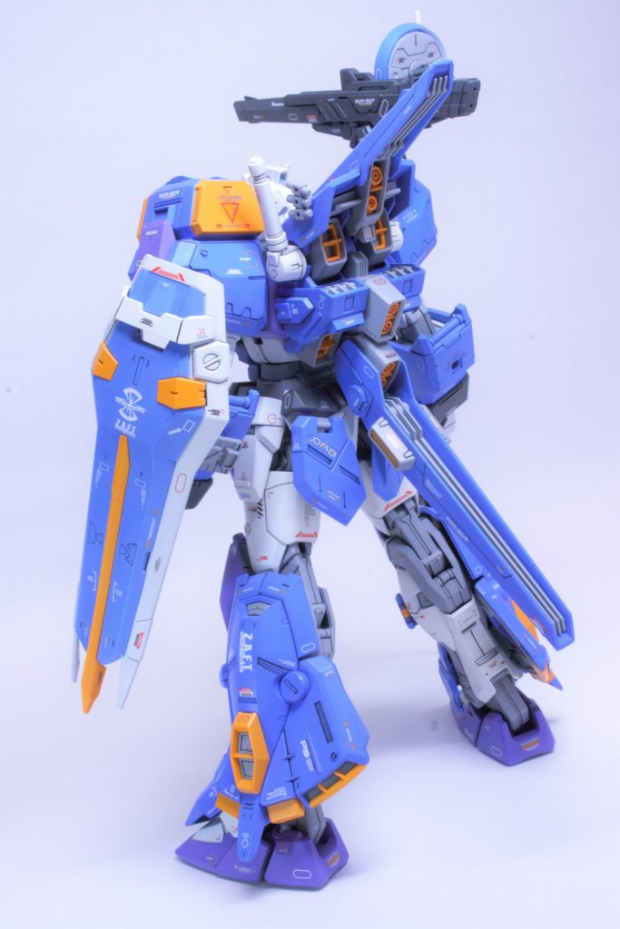 MG デュエルガンダム”アサルトシュラウド”–9枚目/制作者：Machi