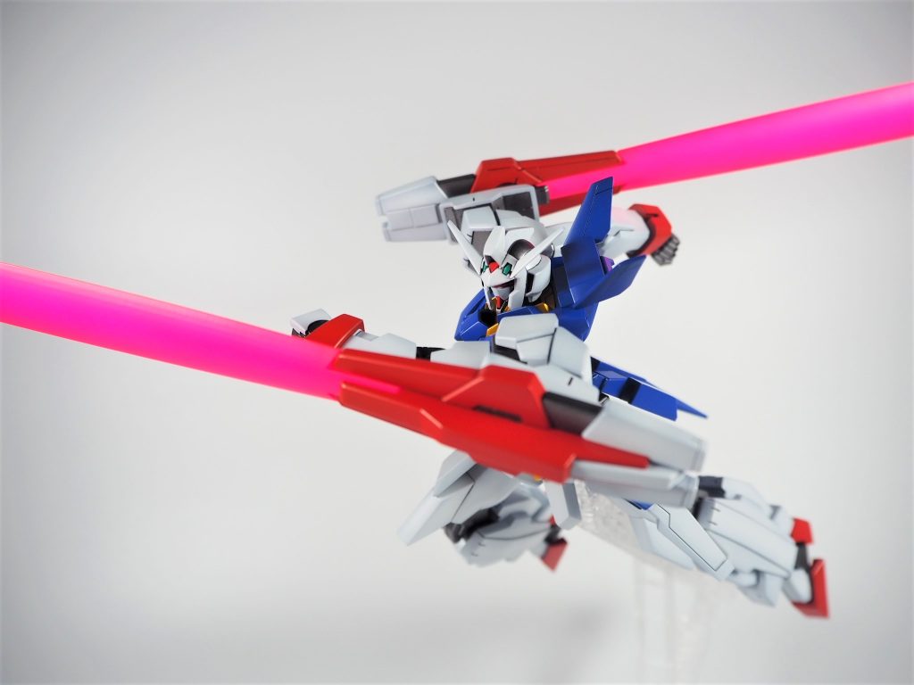 自作した中で一番気を付けたのは重量問題中身を空洞化してできるだけ軽量化したことによって、装備状態でもぶん回せるようになりましたプラ板やパテじゃこうは出来ない