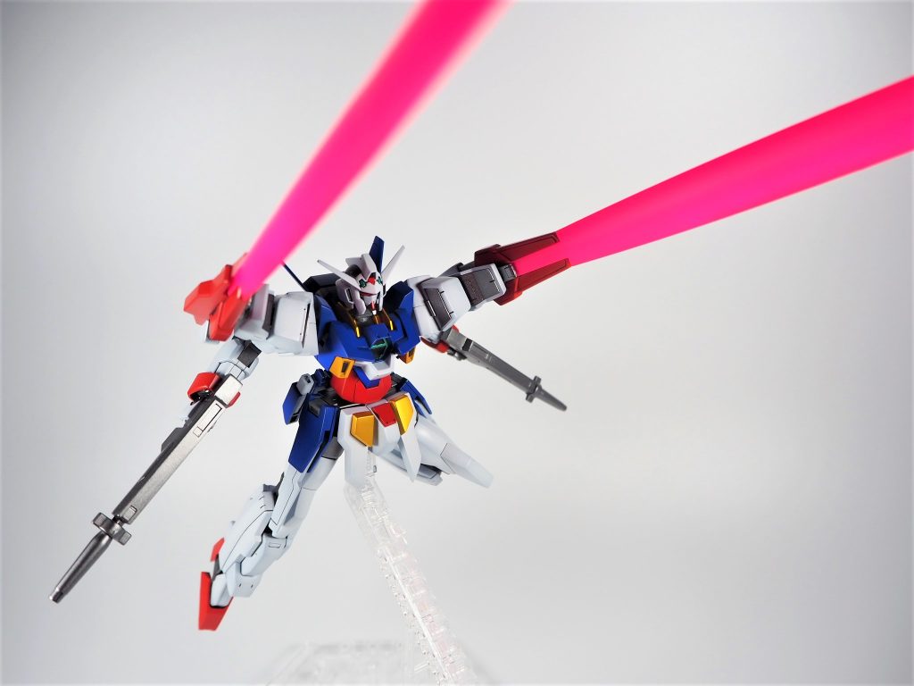 ちなみに、実際に作ってみてわかりましたがこれがキットに付属しない理由は、ランナーにパーツとして納まらないことと分割すると合わせ目がすごい目立ち、強度的にも難しいからだと思います特にランナーに納まらないのが致命的なのでこれは欲しかったら自作してというお達し…？