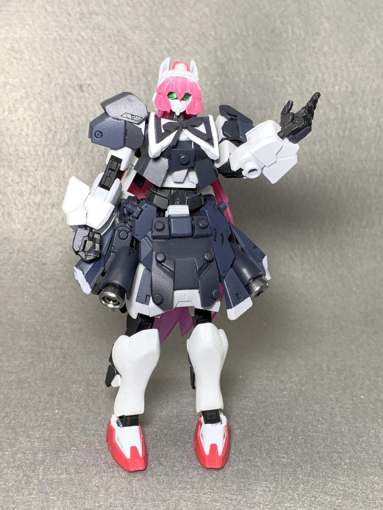 モチーフはアサルトリリィ世界のガーデンの一つで本編の主要ガーデン、百合ヶ丘女学院の制服になり、外付けアーマーのみで特徴が出るよう意識して作成しました。アサルトリリィをご存じの方は、命を感じていただけると幸いです。