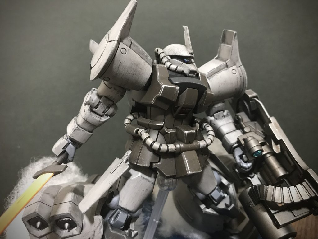 最後に塗装レシピ■下地武器:サフEvo黒(G)関節:メカサフライト(G)その他:サフEvoグレー(G)■塗装グレー(薄):ニュートラルグレーⅣ30%(G)+ピュアホワイト70%(G)+マボガニー少量(G)ダークグレー:アルティメットブラック40%(G)+ミッドナイトブルー30%(G)+ピュアホワイト30%(G)+ココアブラウン少量(G)赤:あずき40%(C)+モンザレッド60%(C)ダークブラウン:マボガニー55%(C)+ディナイトグリーン15%(C)+ブラック15%(C)+ホワイト15%(C)バーニア:フレームメタリック1 50%(G)+フレームメタリック2 50%(G)武器:フレームメタリック1(G)コクピット:クリアオレンジ(G)ヒートソード柄:スターブライトアイアン(G)ヒートソード:オレンジ→サンシャインイエロー→ホワイトのグラデーション(G):ガイアノーツ、(C):Mrカラー
