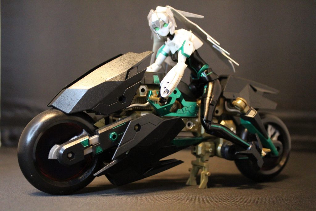 ラピッドレイダーの塗装はガンダムマーカーで