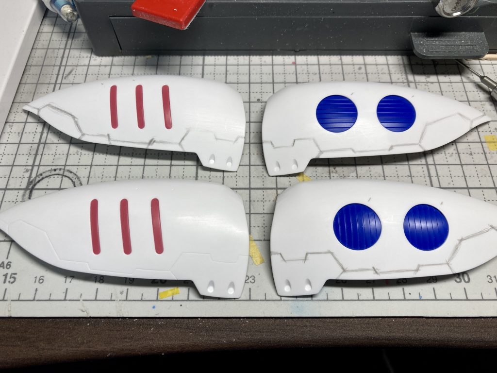 ハンドパーツ加工中