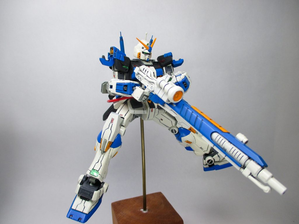 ガンダム5号機＆ガンダム4号機–4枚目/制作者：堺・悠一