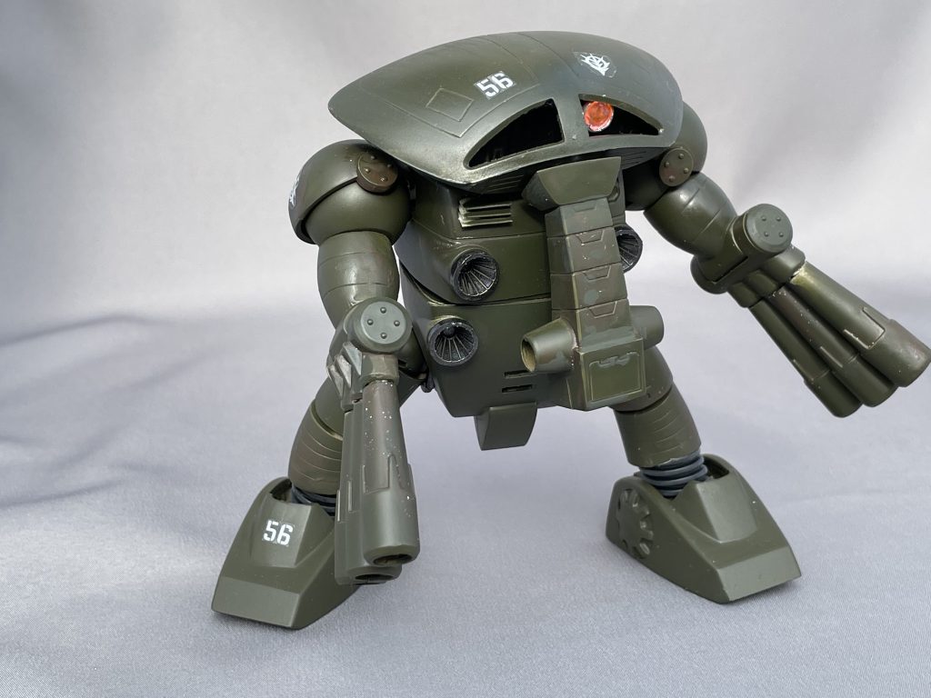 全身にポリキャップ入れたので可動します．・・・するんですが体型が体型だけにあんまり動きません．意味なかったかなぁ．