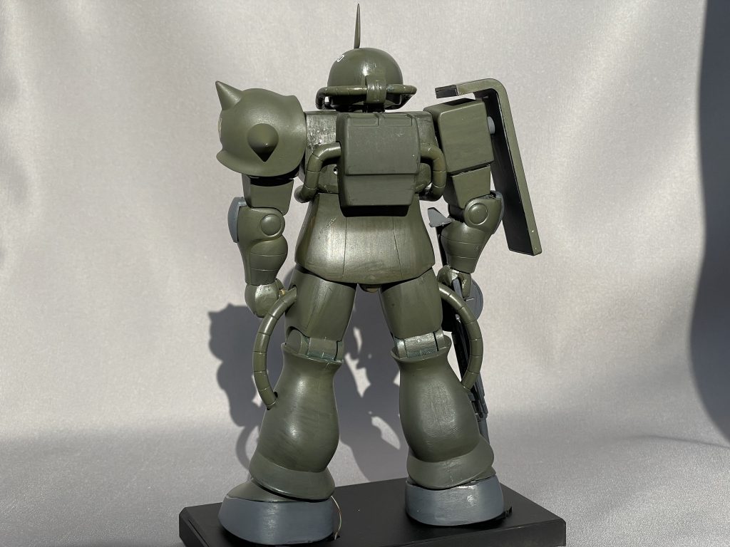 バックパックもあえてそのまま．スラスター等は付けません．