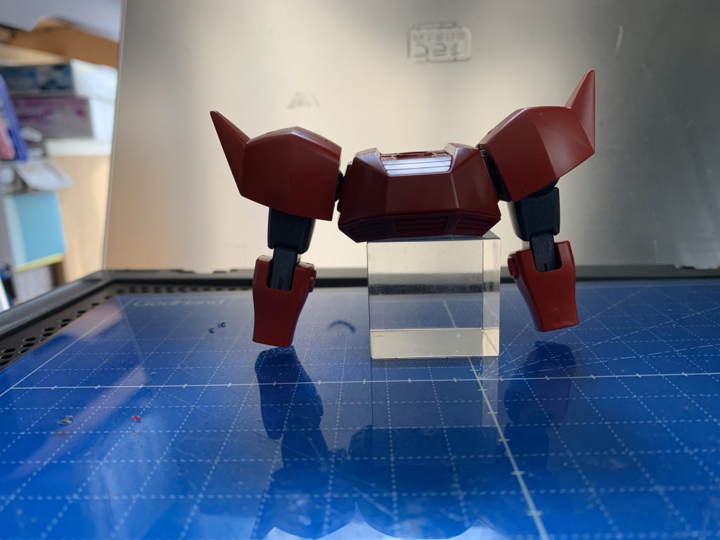 定番の肩積め、肩軸を1㎜上面に移動です。