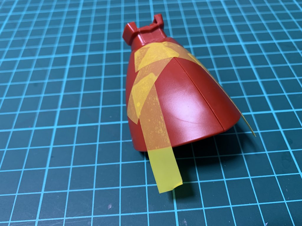 筋彫りカーバイトでMG風モールドを追加。