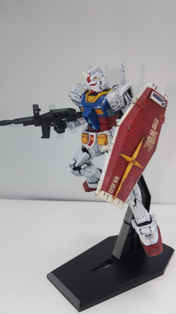 ウェザリングはリアルタッチマーカーで全体をトーンダウンさせた後、エナメル塗料でドライブラシ+ハゲチョロを入れました。足回りはウェザリングマスターも使っています。