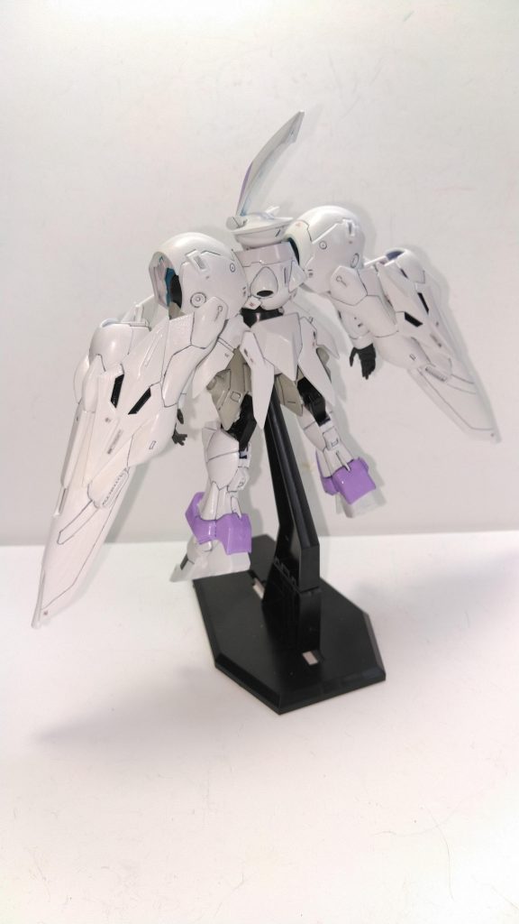 背面ベルティゴはシンプルなので、背面は無改造です。