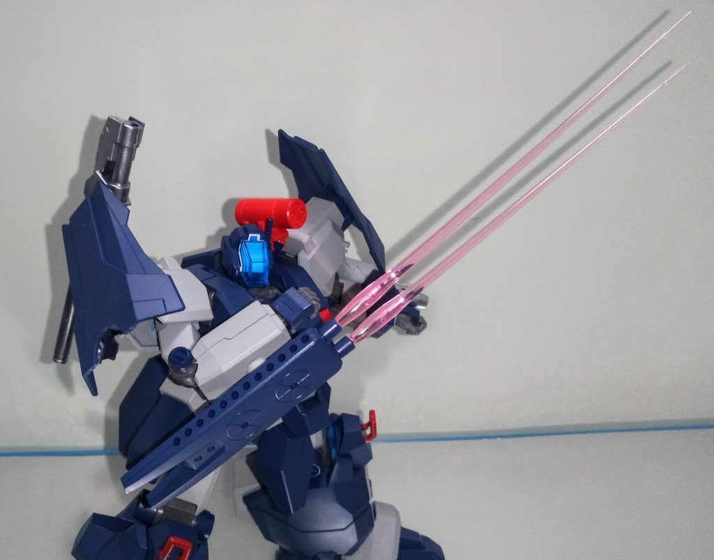 ビームサーベルがヴーン！