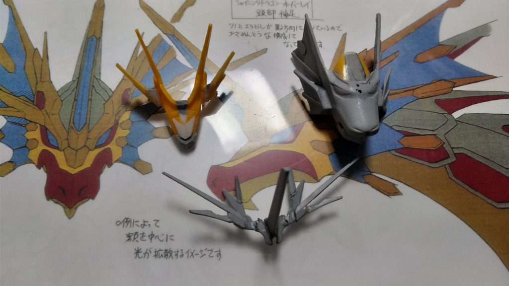 形になるにつれて顔の大きさが気になってきたので急遽144で作り直し…角はフェニーチェのシールドの突起にSDバンシィと呂布の角わ切り貼りで